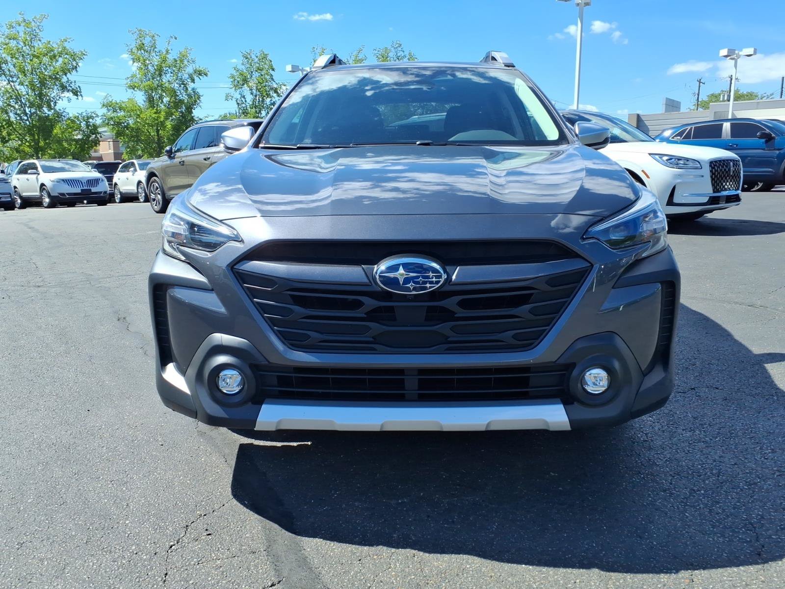 Used 2024 Subaru Outback Touring w/ Popular Package #2 AWD/4WD image 2