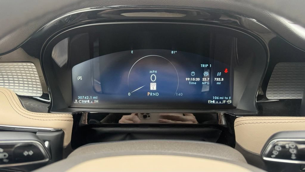 Used 2023 Lincoln Corsair AWD w/ Equipment Group 101A image 23