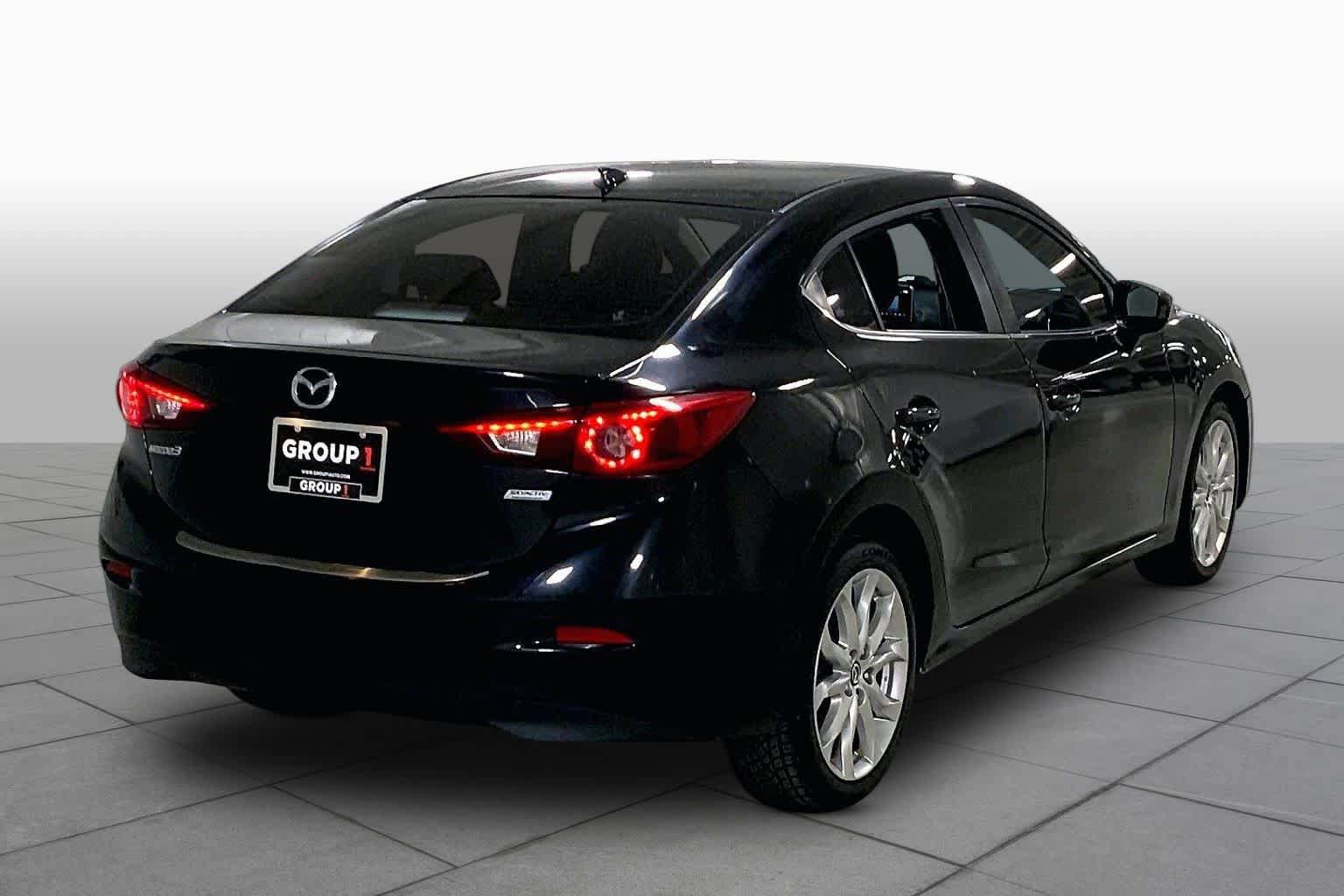 Used 2014 MAZDA MAZDA3 s Grand Touring w/ Technology Package FWD image 11