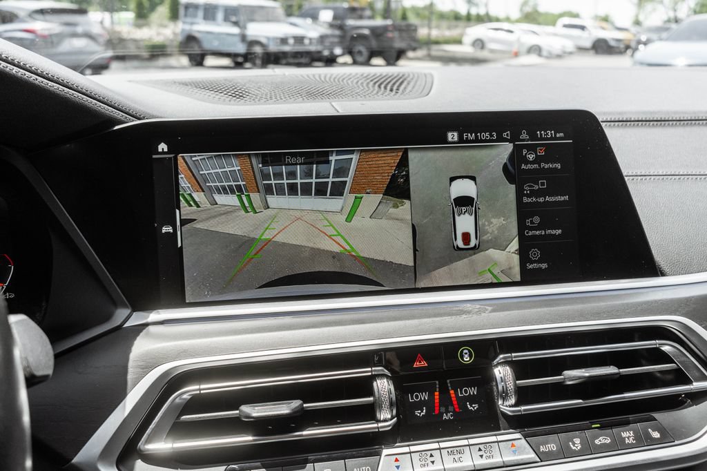 Used 2022 BMW X7 xDrive40i w/ Executive Package AWD/4WD image 10