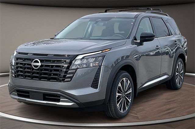 New 2026 Nissan Pathfinder Platinum image 1