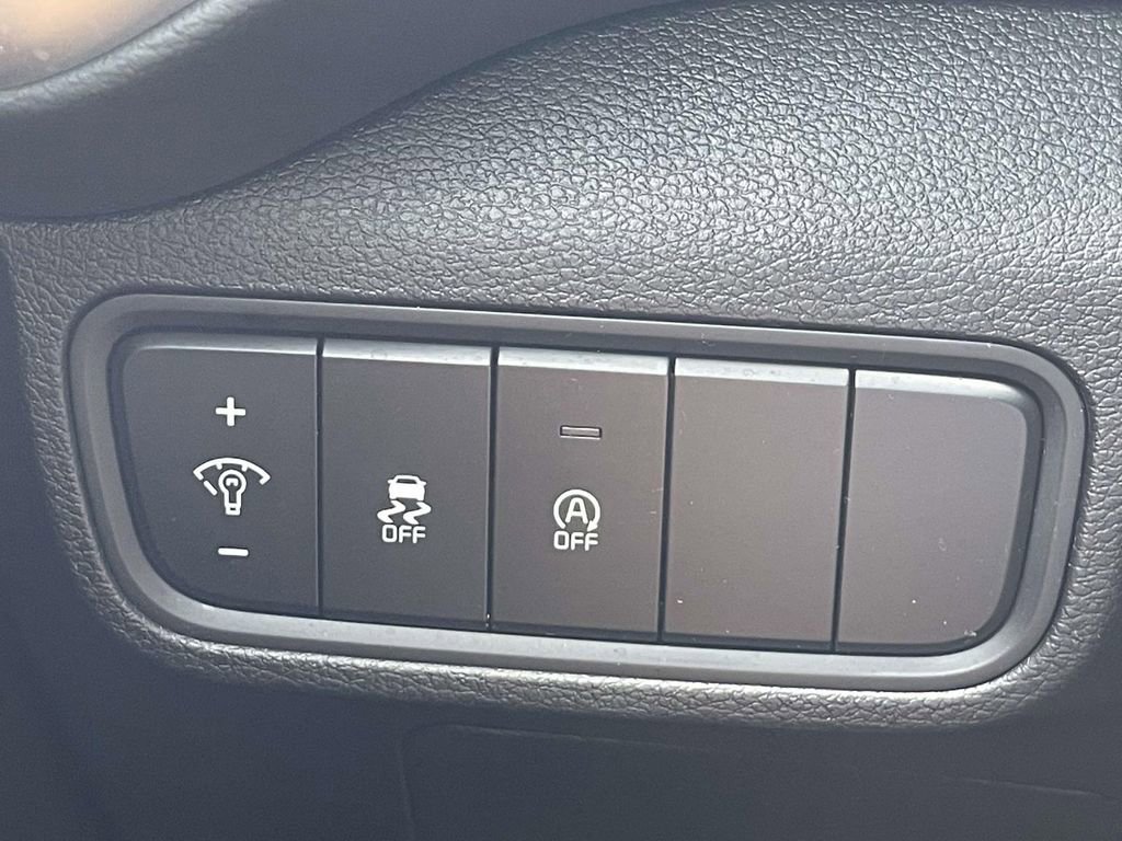 Used 2025 Kia Soul LX w/ LX Technology Package image 22