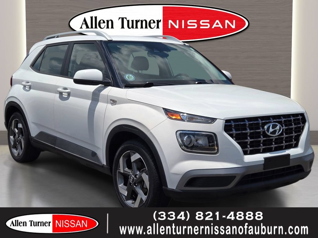 Used 2022 Hyundai Venue SEL w/ Cargo Package FWD image 1