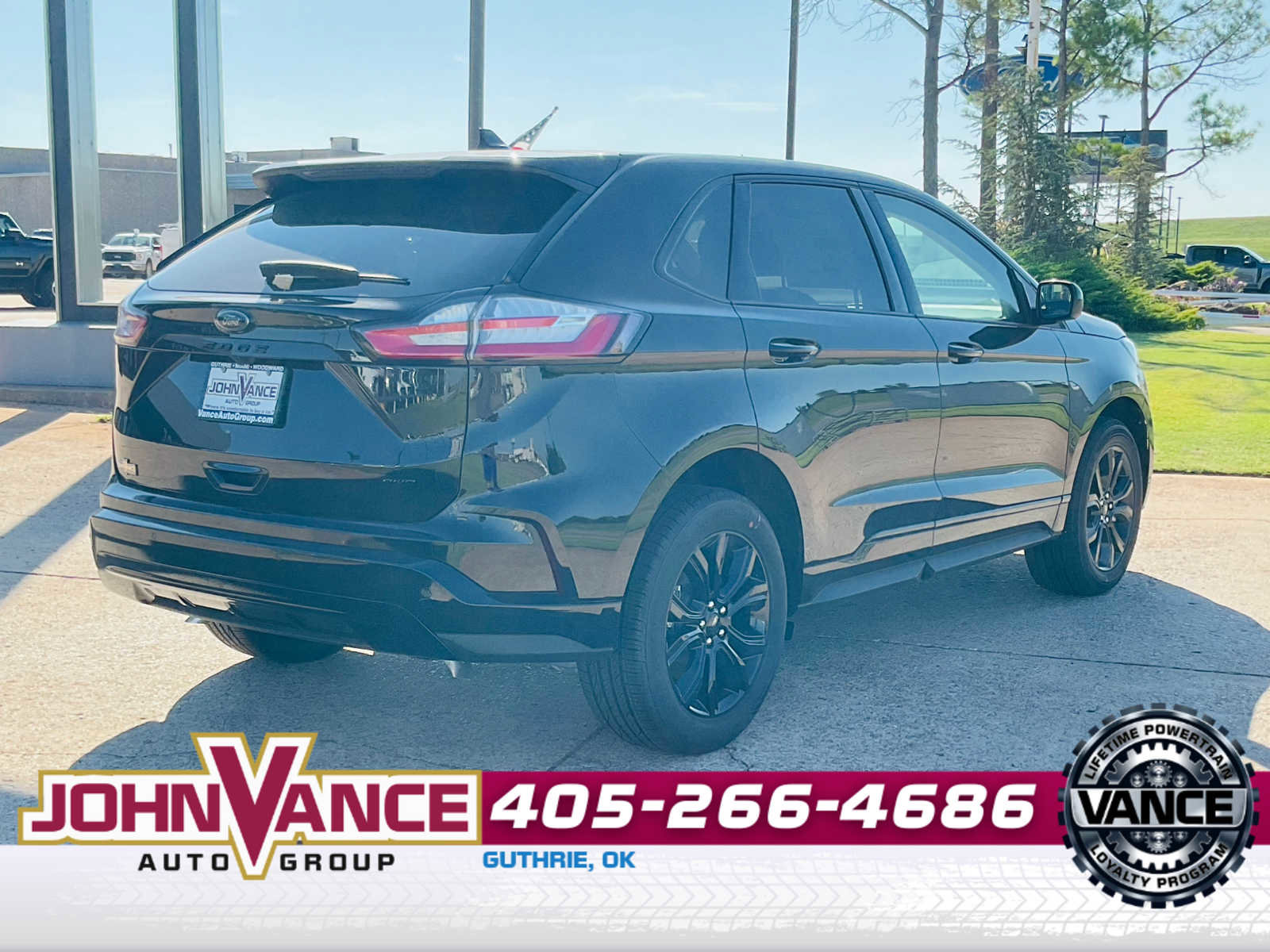Used 2024 Ford Edge SE w/ Black Appearance Package image 9