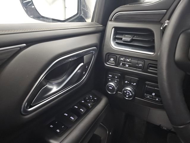 Used 2022 GMC Yukon SLT w/ SLT Luxury Package image 28