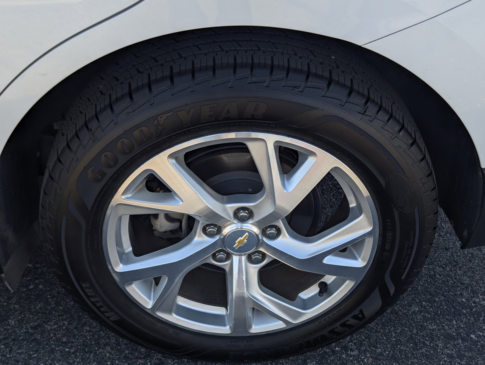 Used 2018 Chevrolet Equinox Premier FWD image 7