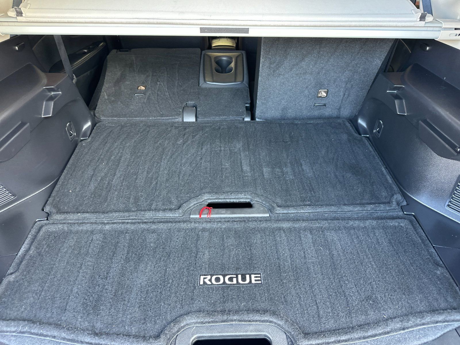 Used 2020 Nissan Rogue SV FWD image 19