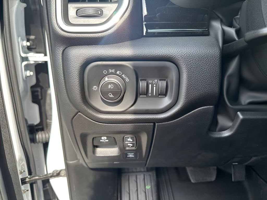 New 2026 RAM 1500 Laramie w/ Night Edition image 28
