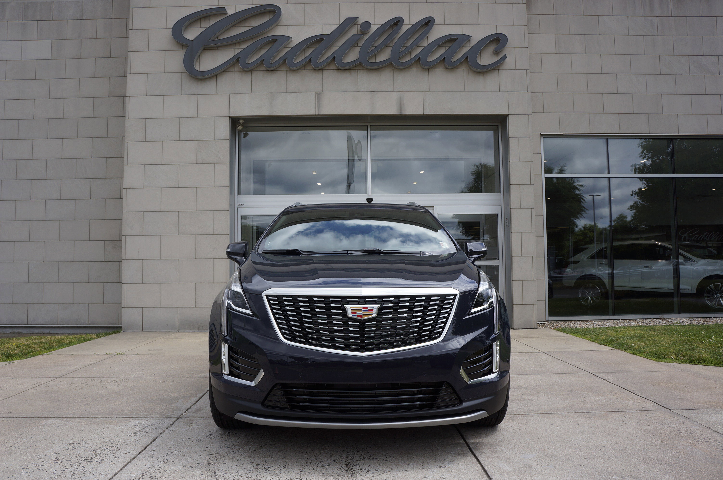 Used 2025 Cadillac XT5 Premium Luxury image 13
