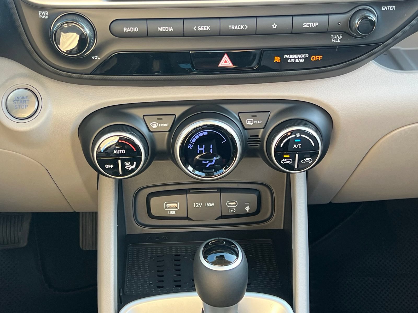 New 2026 Hyundai Venue SEL FWD image 31