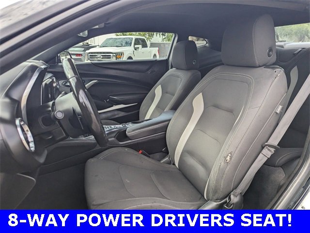 Used 2020 Chevrolet Camaro LT image 5