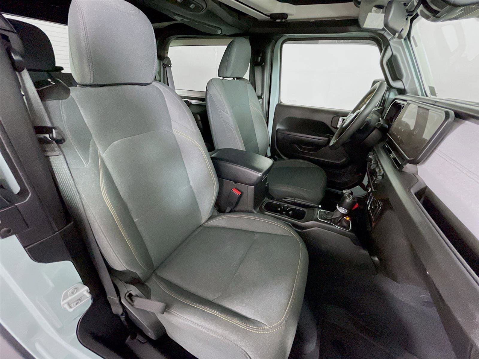 Used 2024 Jeep Wrangler Sport S image 30