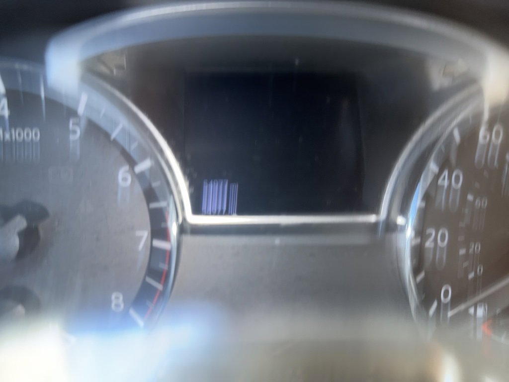 Used 2020 Nissan Pathfinder S image 24