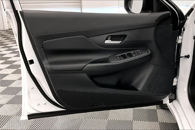 New 2026 Nissan Sentra SV w/ SV Convenience Package FWD image 32
