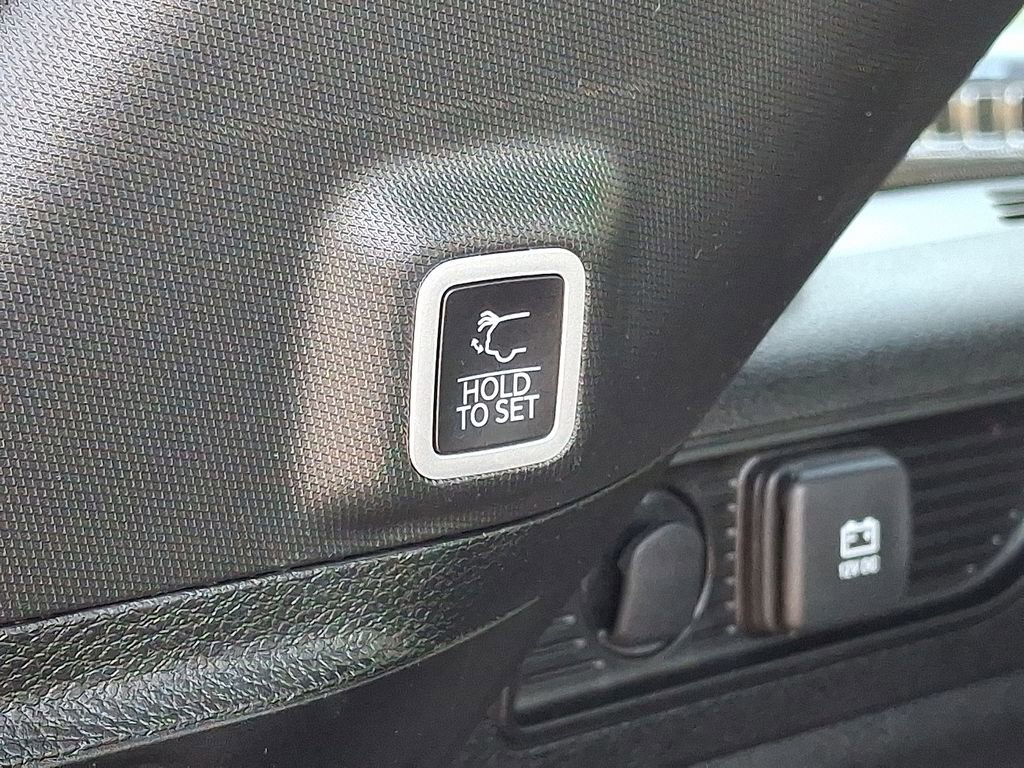 Certified 2024 Jeep Grand Cherokee Altitude AWD/4WD image 31