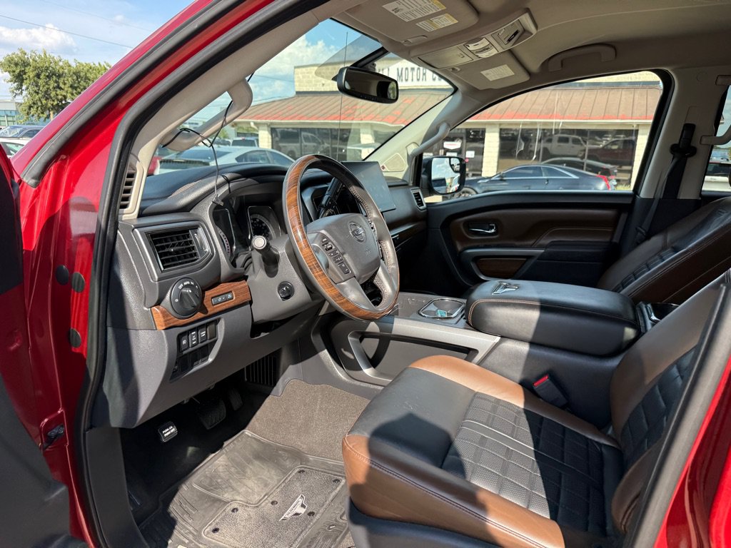 Used 2018 Nissan Titan Platinum Reserve w/ Platinum Utility Package AWD/4WD image 14