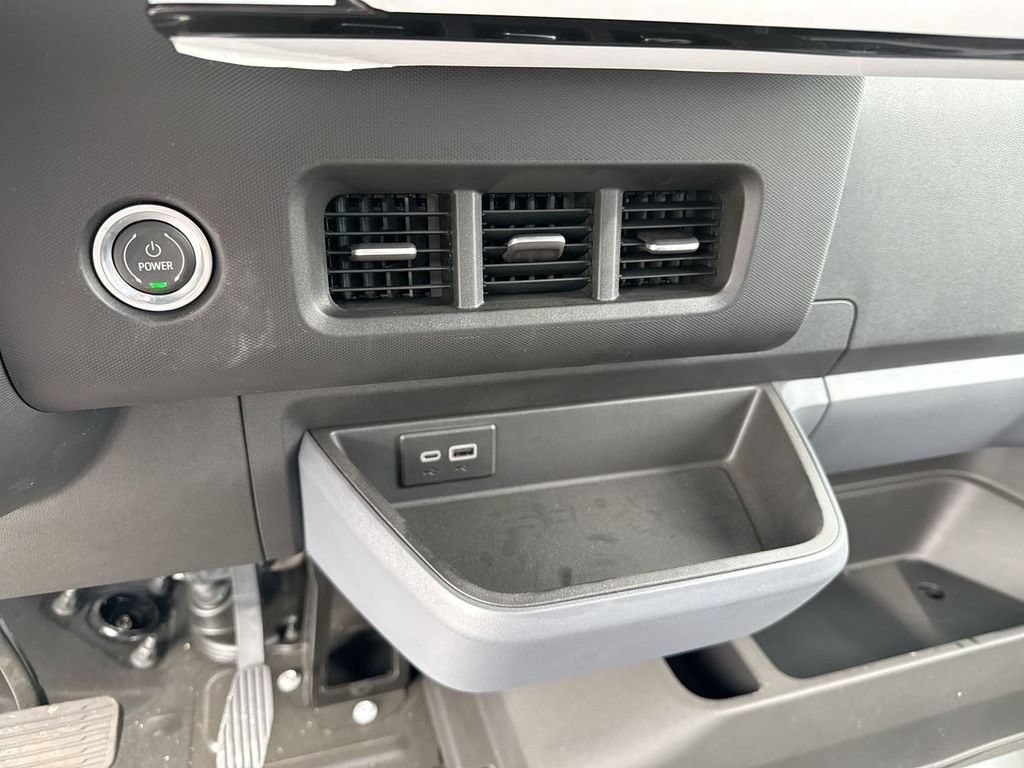 Used 2024 Chevrolet Brightdrop 400 w/ Commercial Equipment Package AWD/4WD image 36