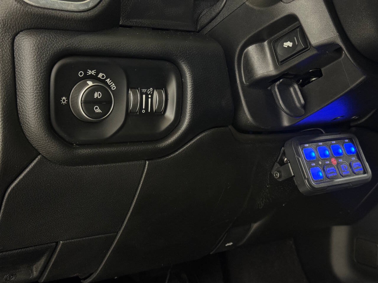 Used 2020 RAM 3500 Laramie w/ Night Edition AWD/4WD image 51