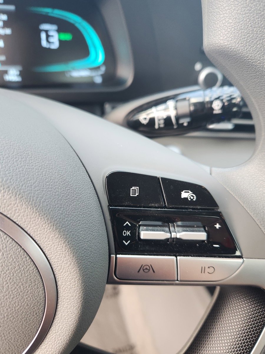 Certified 2025 Hyundai Elantra Blue image 20