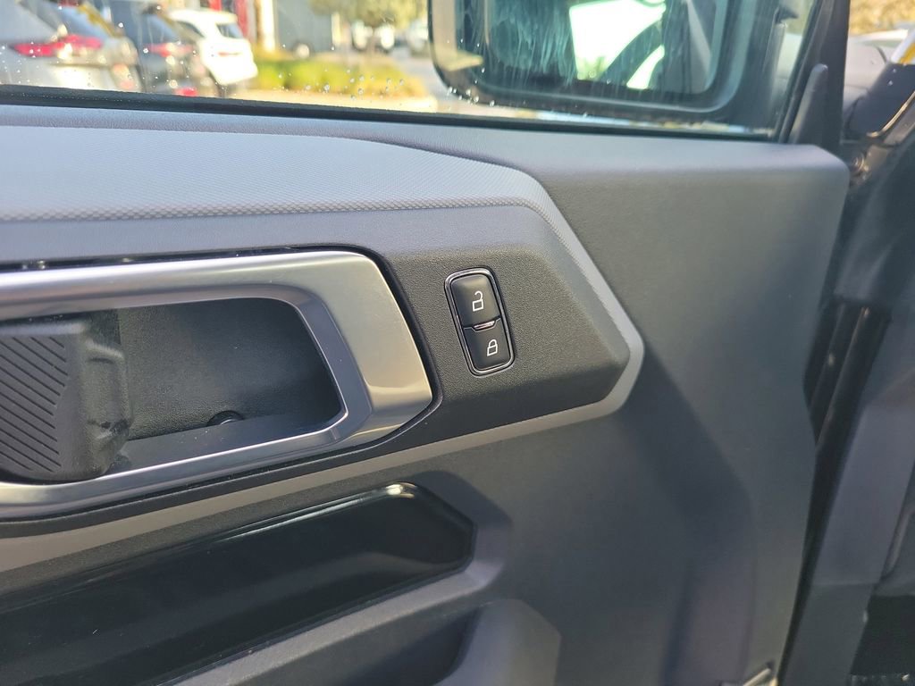 Used 2023 Ford Bronco 2-Door w/ Sasquatch Package image 12