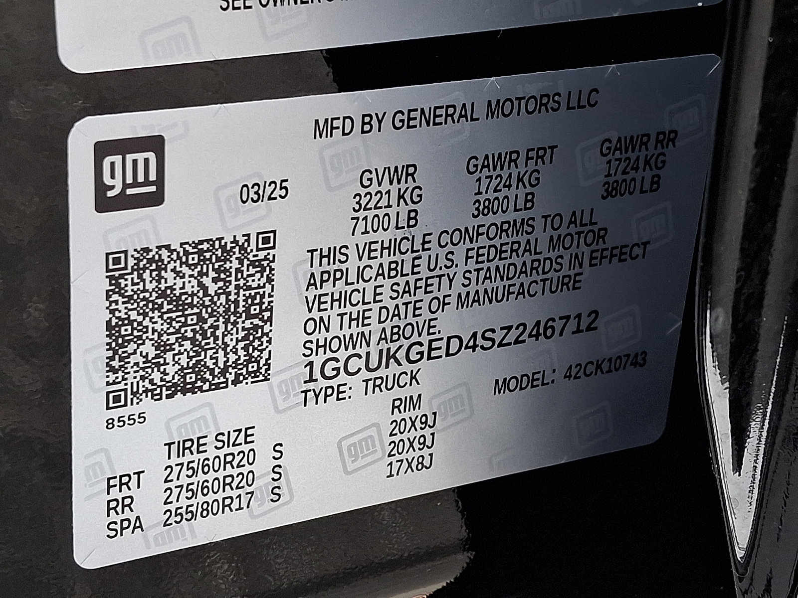 Certified 2025 Chevrolet Silverado 1500 LTZ w/ Z71 Off-Road Package image 28