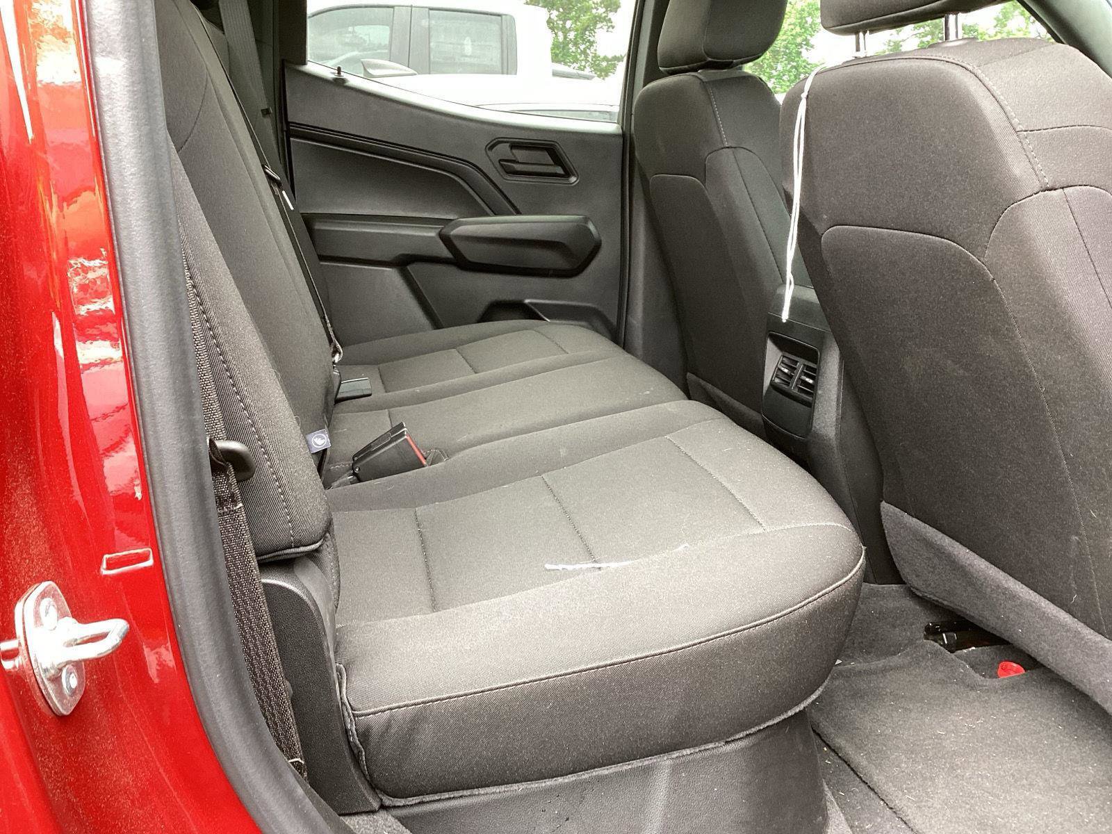 Used 2024 Chevrolet Colorado Trail Boss w/ Advanced Trailering Package AWD/4WD image 3