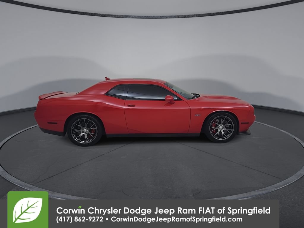 Used 2015 Dodge Challenger SRT RWD image 17