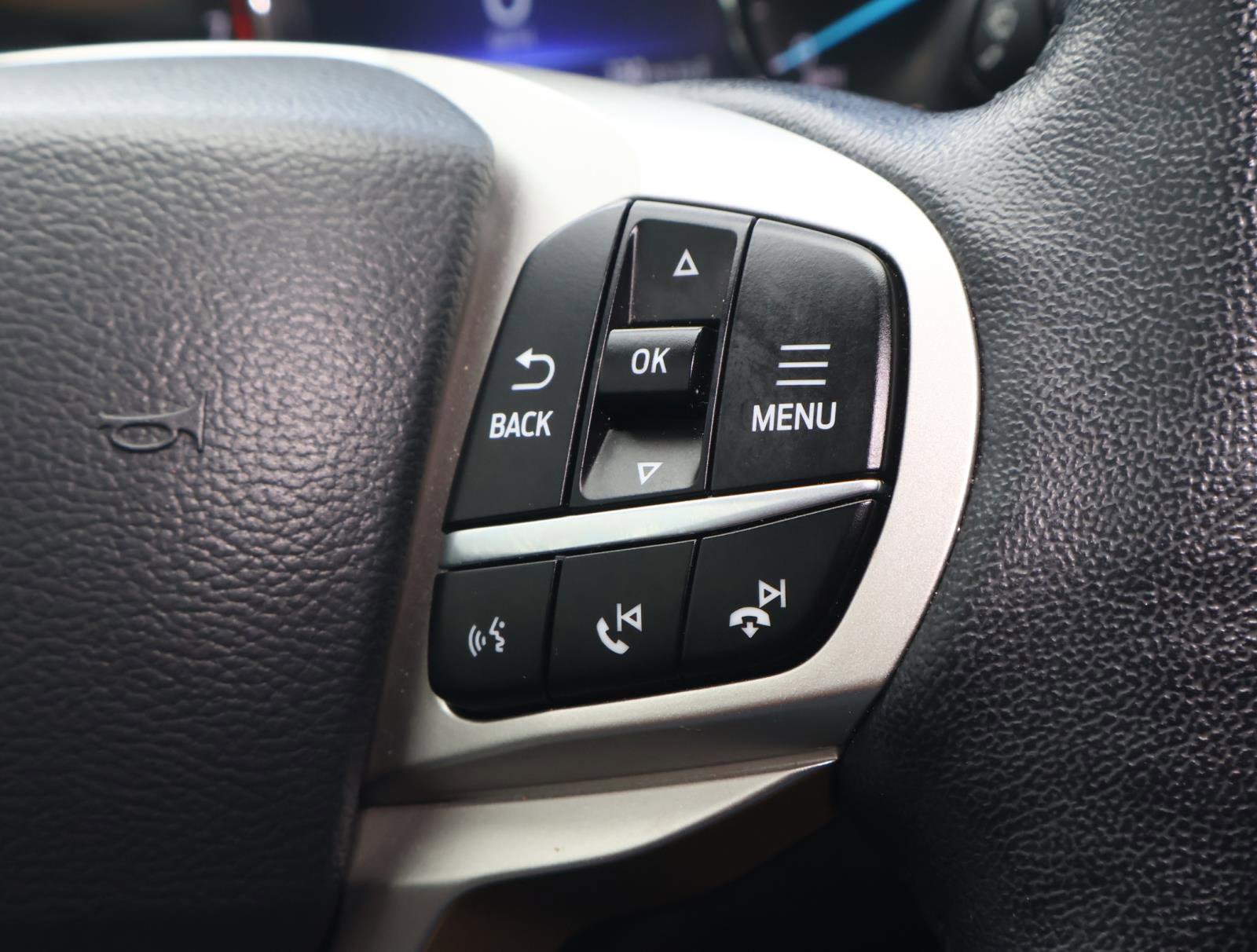 Used 2021 Ford Explorer XLT image 23