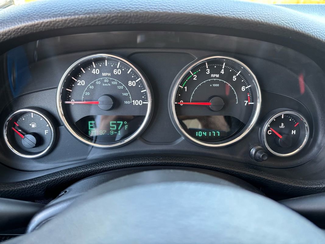 Used 2014 Jeep Wrangler Sahara w/ Connectivity Group image 15