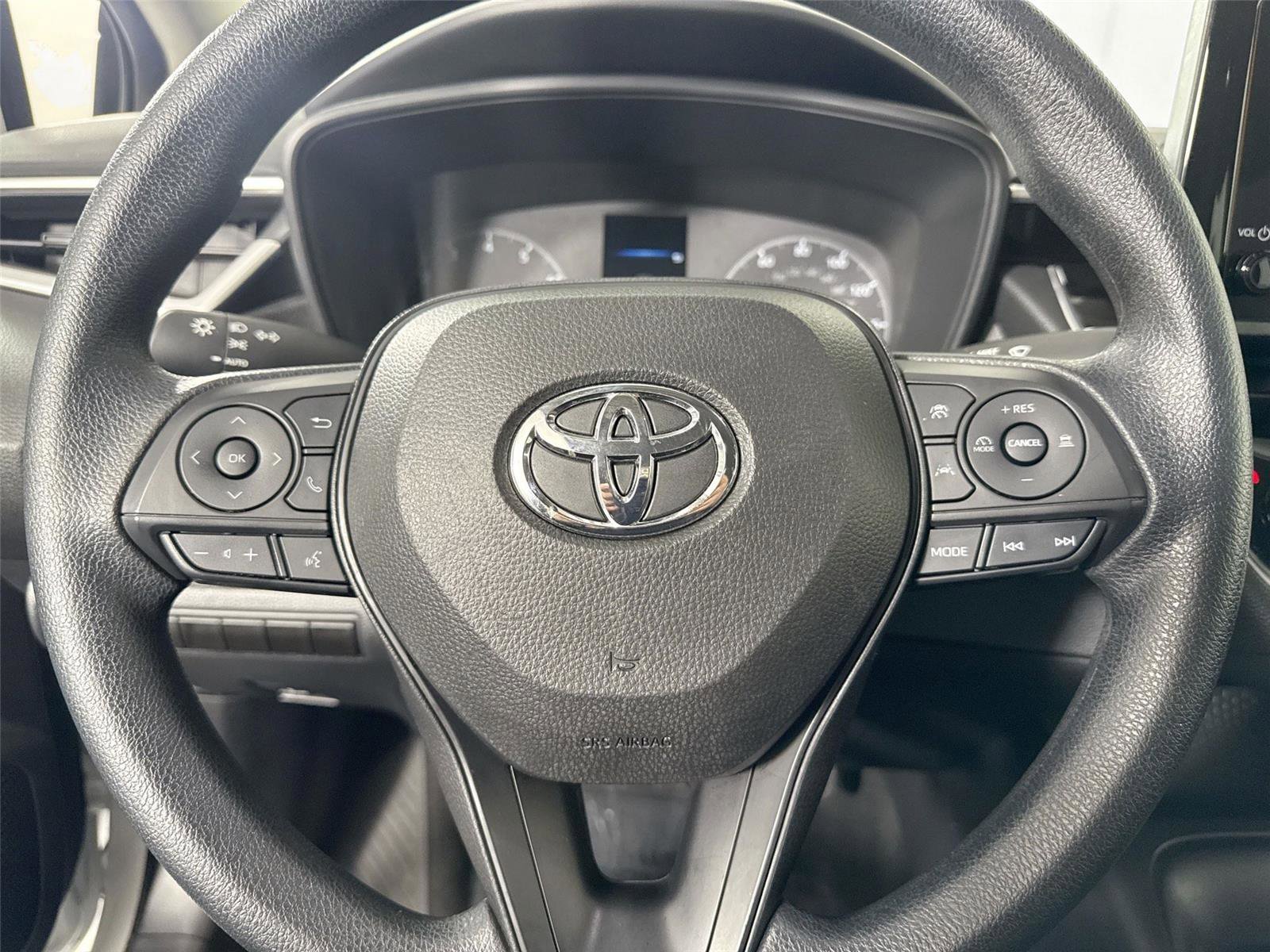 Used 2023 Toyota Corolla LE image 16