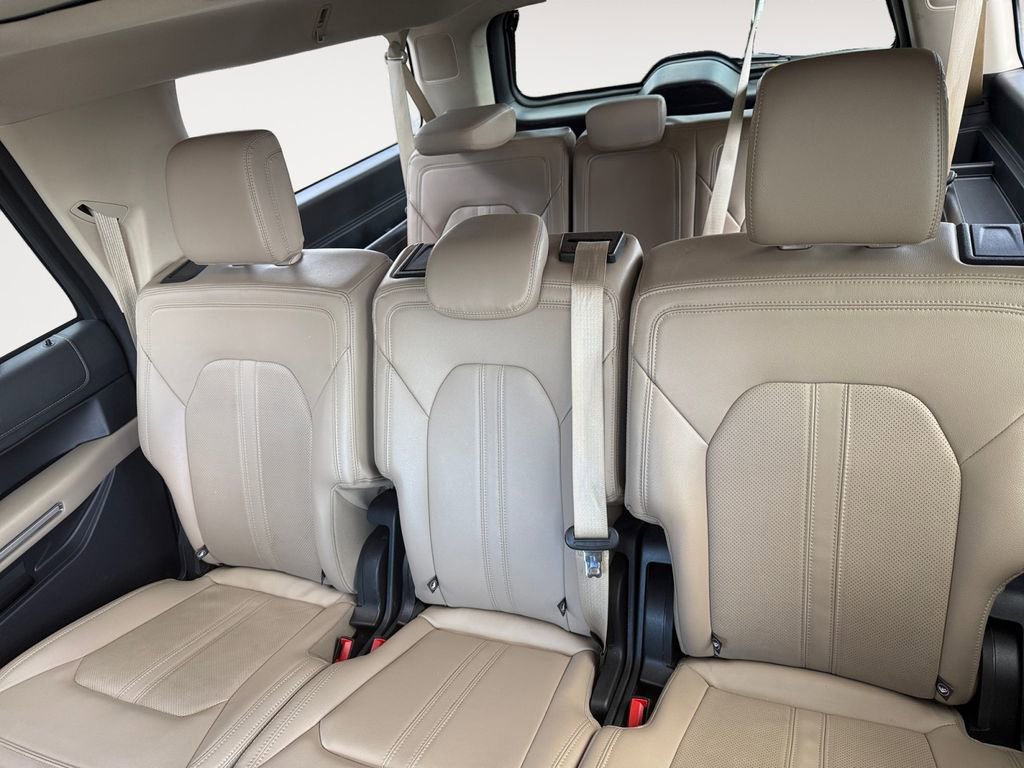 Used 2024 Ford Expedition Max Limited image 13
