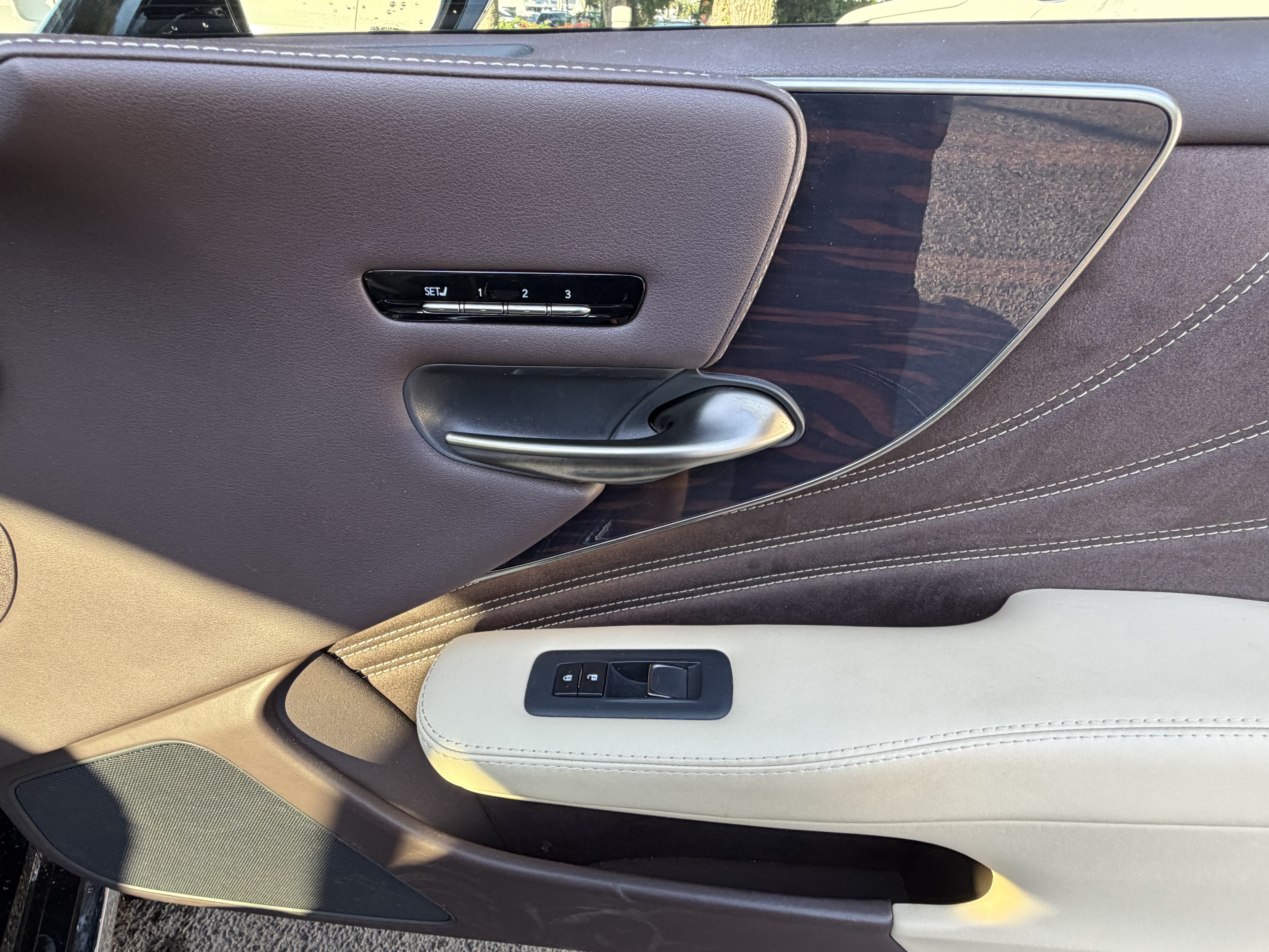 Used 2019 Lexus LS 500 w/ Interior Upgrade Package RWD image 43