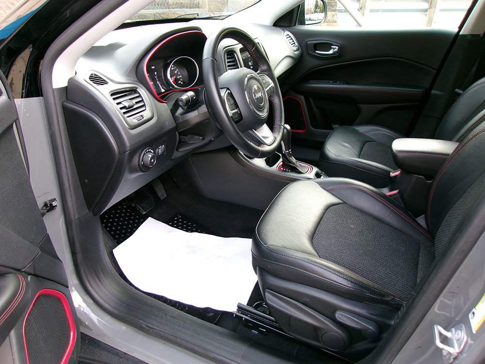 Used 2019 Jeep Compass Trailhawk image 14