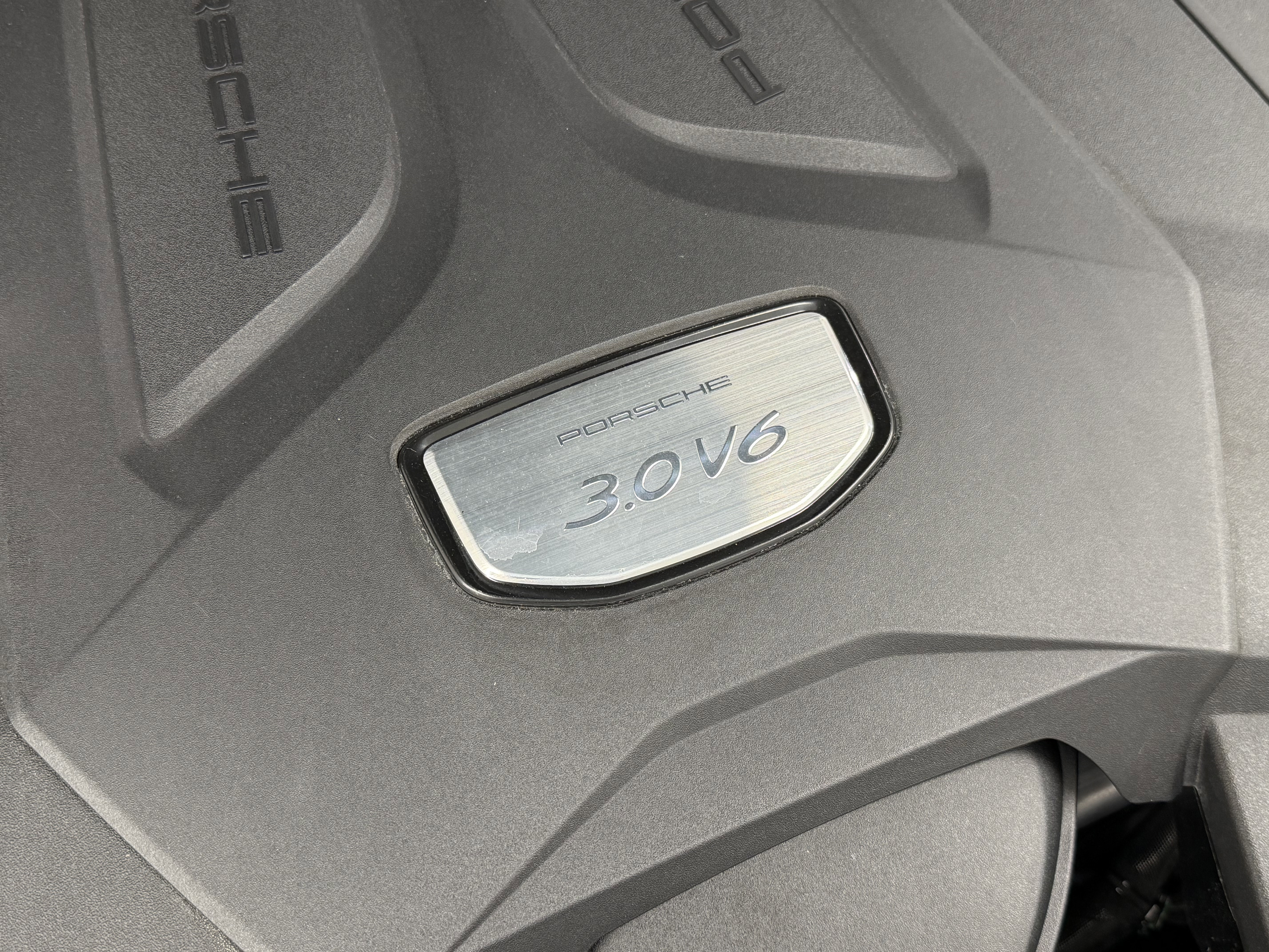 Certified 2023 Porsche Cayenne AWD/4WD image 62