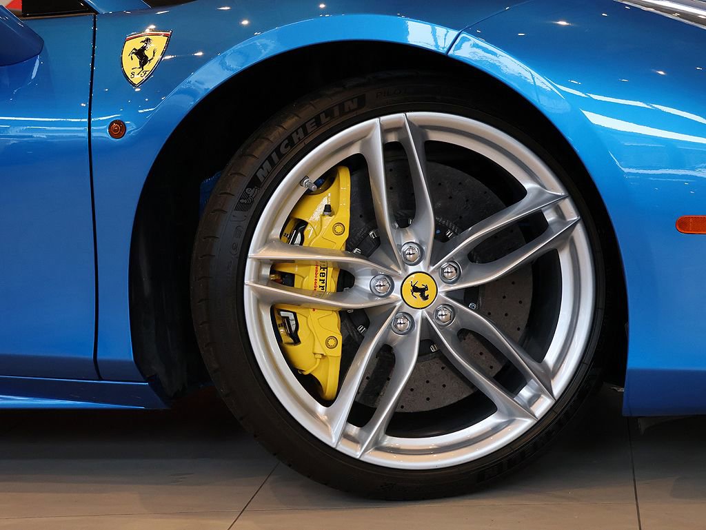 Certified 2017 Ferrari 488 Spider RWD image 10