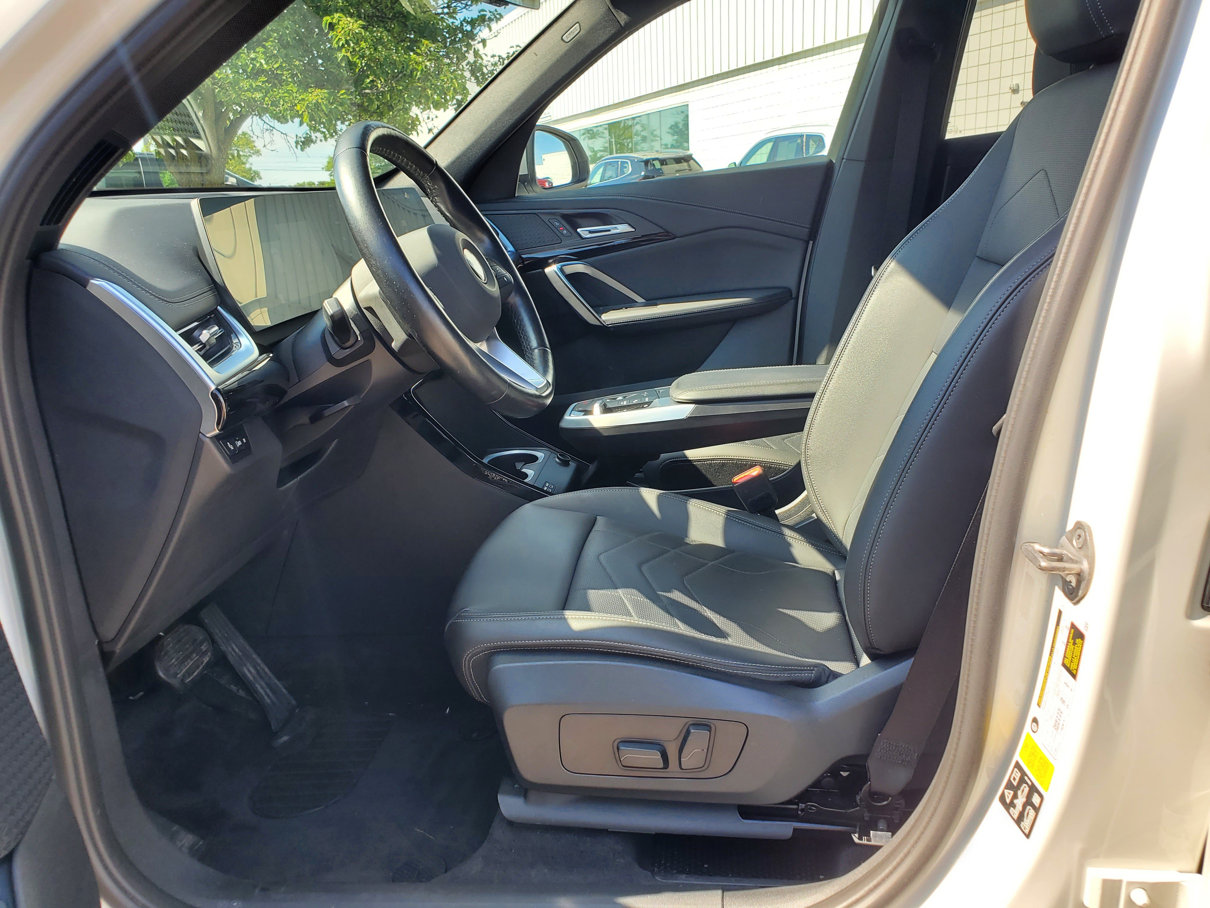 Certified 2023 BMW X1 xDrive28i w/ Convenience Package AWD/4WD image 9