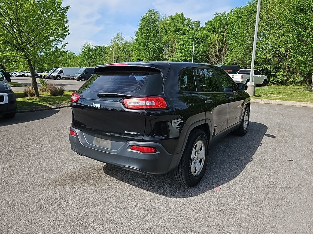 Used 2014 Jeep Cherokee Sport image 7