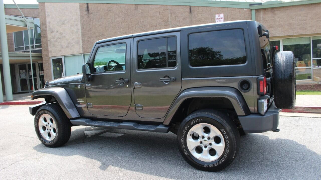 Used 2014 Jeep Wrangler Unlimited Sahara w/ Connectivity Group image 7