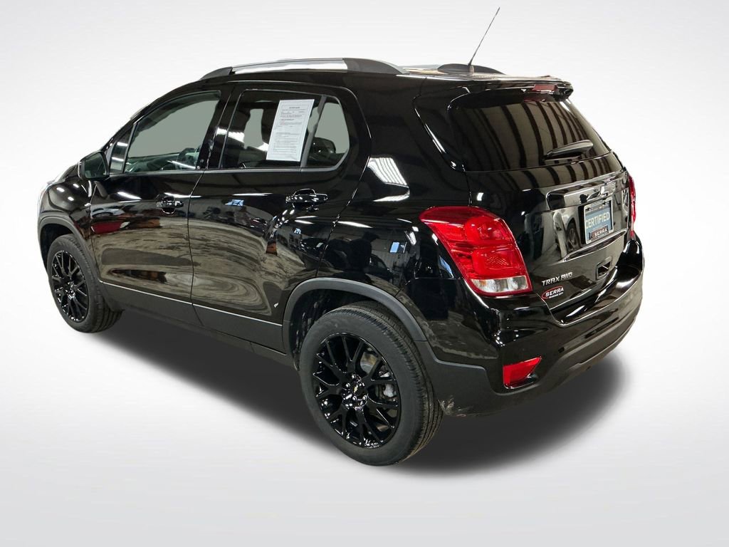 Used 2022 Chevrolet Trax LT w/ Midnight Edition AWD/4WD image 3