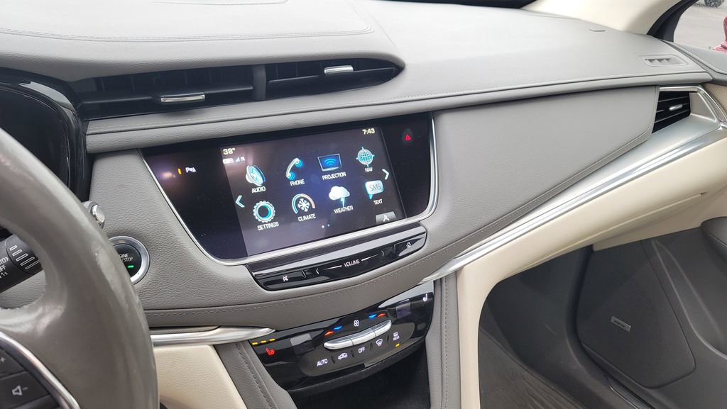 Used 2019 Cadillac XT5 Luxury AWD/4WD image 21