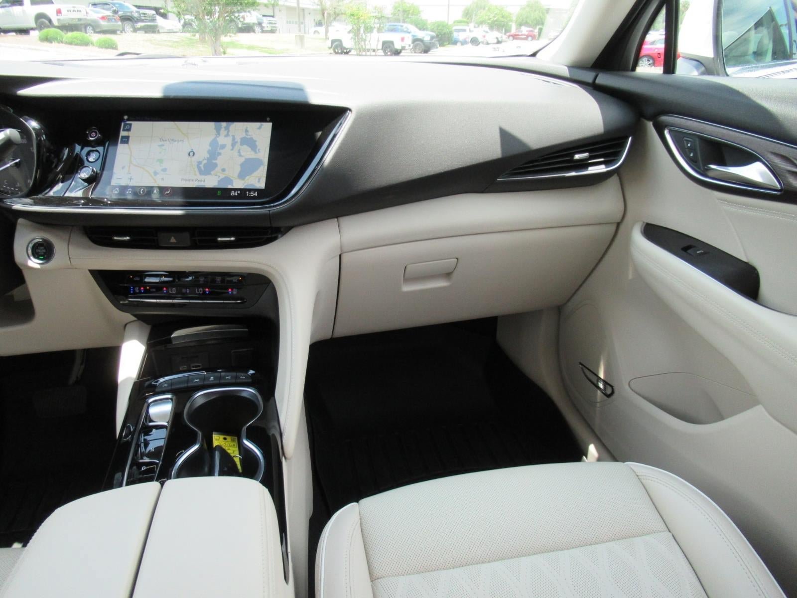 Used 2022 Buick Envision Avenir w/ Technology Package II FWD image 15