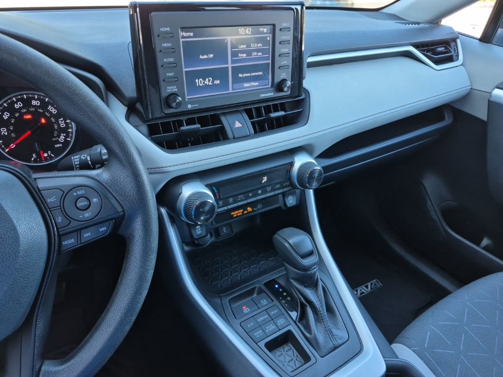 Used 2021 Toyota RAV4 XLE w/ Convenience Package image 25