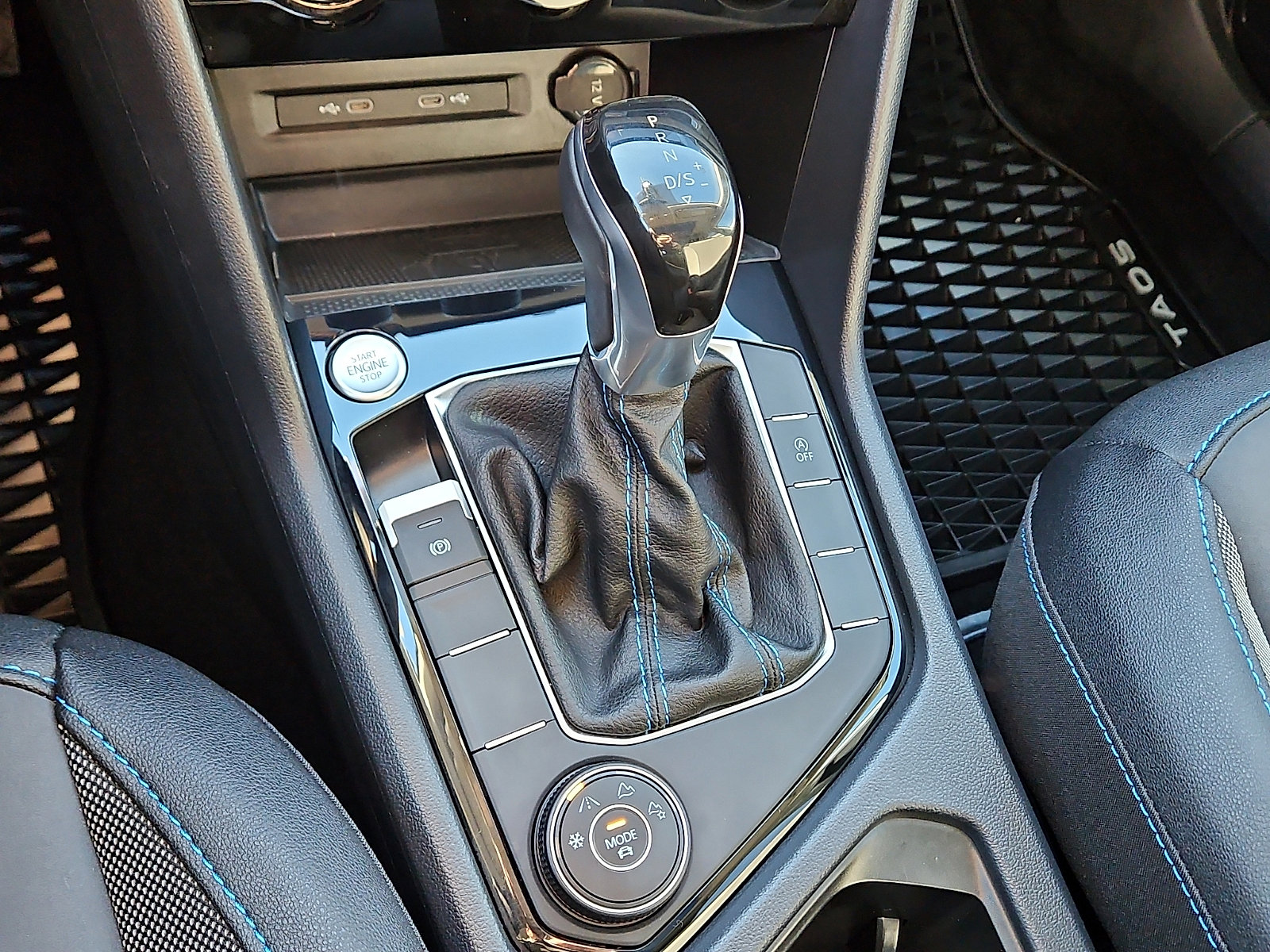 Certified 2024 Volkswagen Taos SE image 13