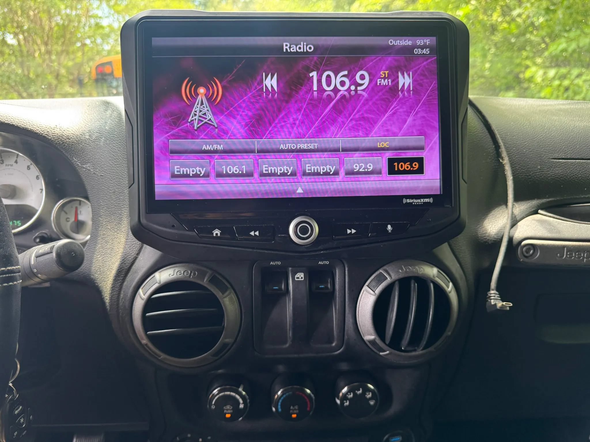 Used 2012 Jeep Wrangler Sport w/ Connectivity Group AWD/4WD image 6