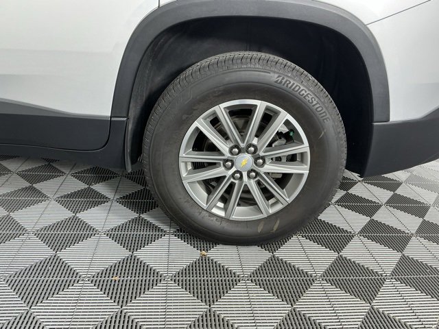 Used 2022 Chevrolet Traverse LT image 17