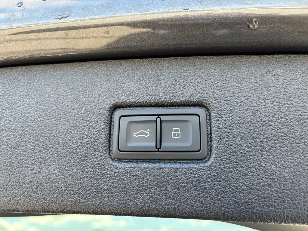 Used 2023 Audi Q7 2.0T Premium Plus AWD/4WD image 30