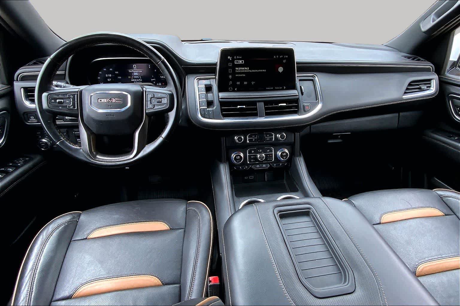 Used 2024 GMC Yukon XL AT4 w/ AT4 Premium Plus Package AWD/4WD image 30