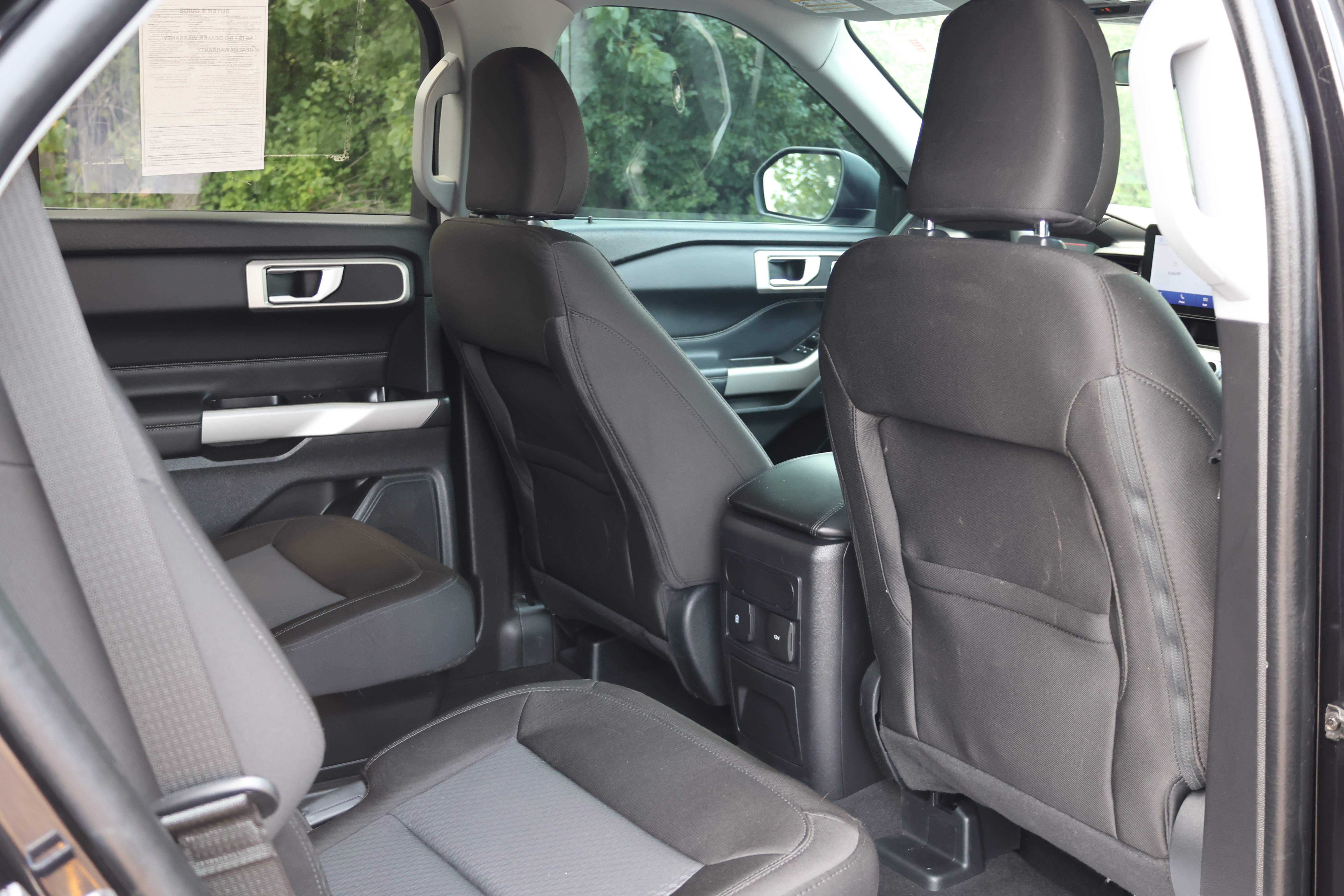 Used 2023 Ford Explorer XLT AWD/4WD image 22