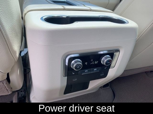 Used 2021 GMC Yukon Denali w/ Denali Premium Package image 17