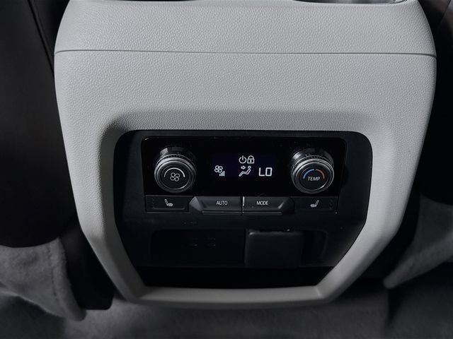 Used 2024 GMC Acadia Denali w/ Super Cruise Package image 27